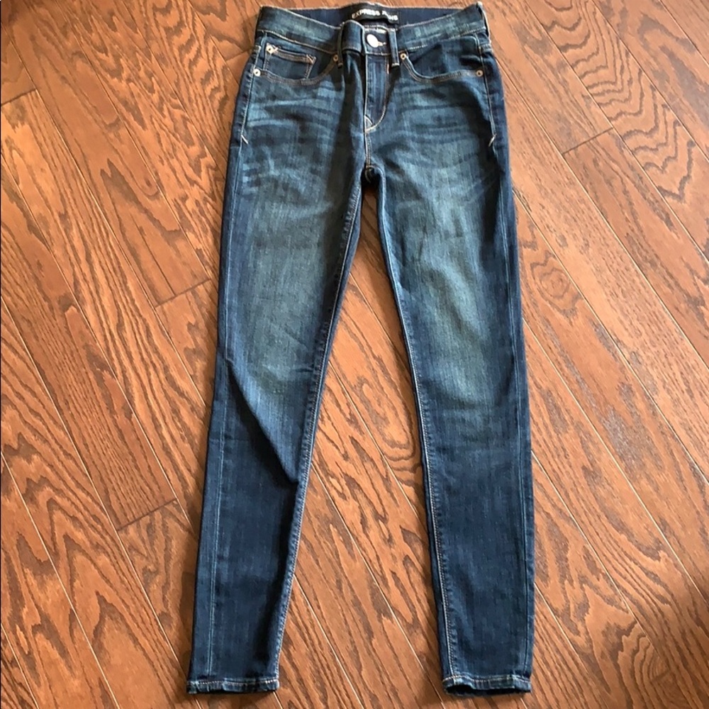 Express Mid Rise Faded Dark Wash “Skinny” jeans